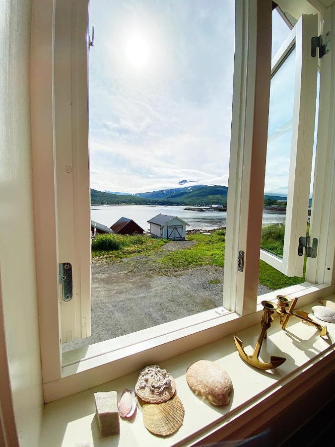 Visit Leif At Senja Apartment Gibostad Exterior photo